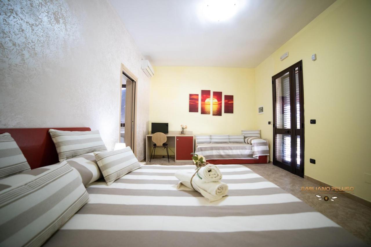 B&B La Casa Di Attilio ポルト・チェザーレオ エクステリア 写真