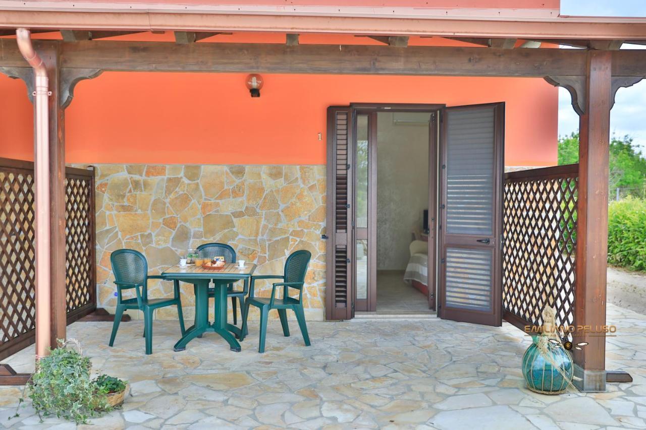 B&B La Casa Di Attilio ポルト・チェザーレオ エクステリア 写真